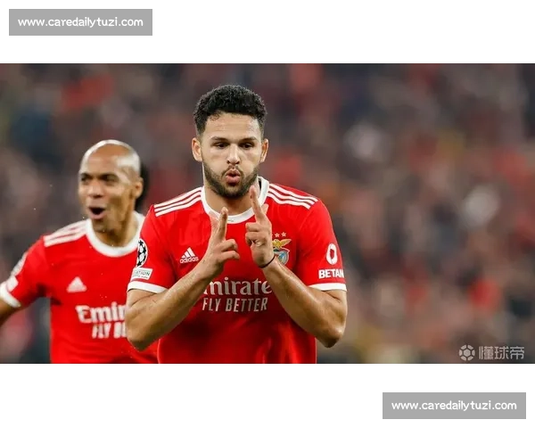 镜报：曼联被迫降价抛售马拉西亚，转会市场遇冷成烫手山芋